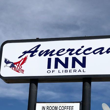 American Inn Of ליברל מראה חיצוני תמונה