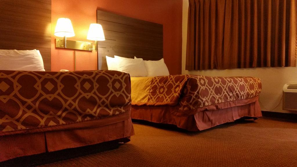 American Inn Of ליברל מראה חיצוני תמונה